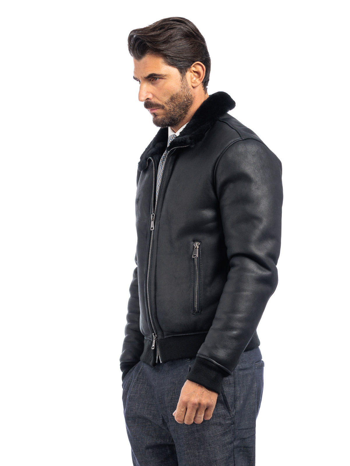 Bomber 22 interamente in montone nero con zip