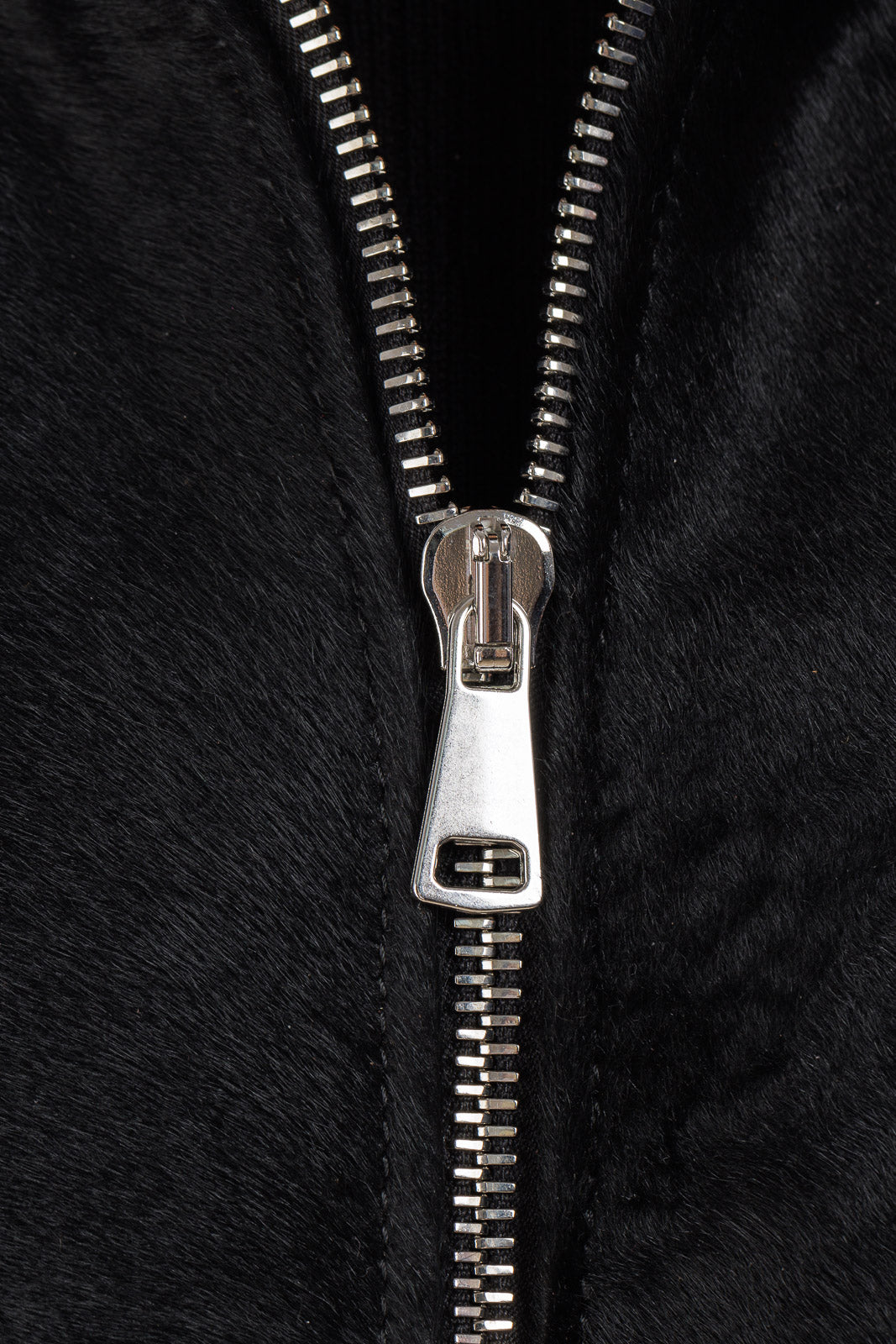 Bomber di cavallino nero con zip