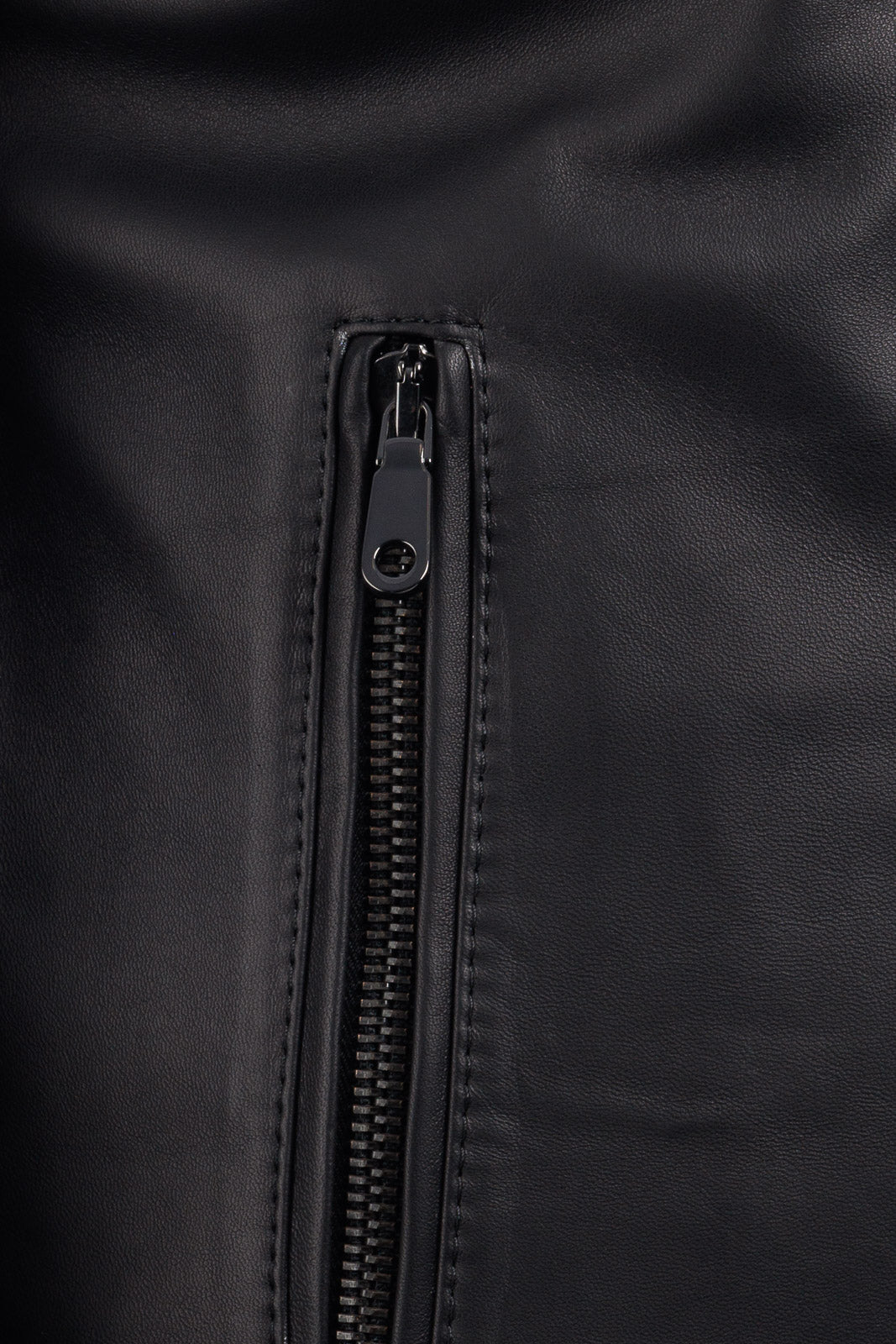 Bomber interamente in montone rovesciato nero con zip double face