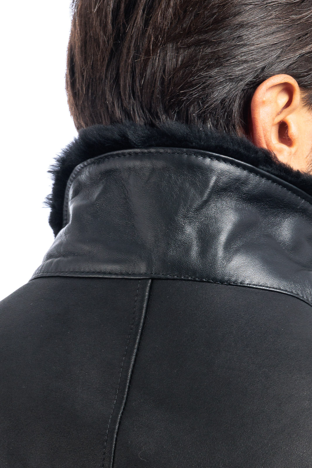 Chiodo nero interamente in montone merinos con zip - linea OVER