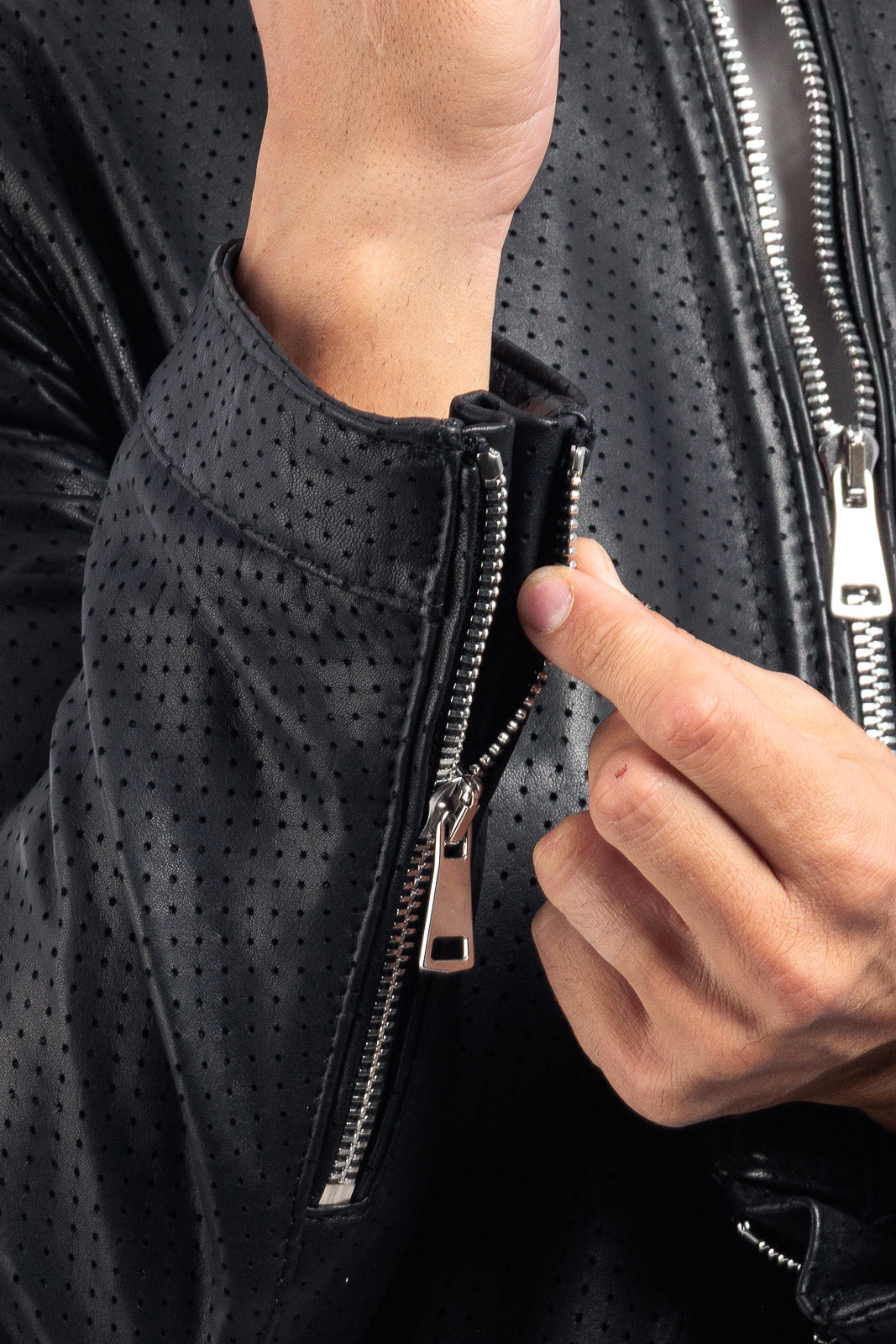 Giacca biker in pelle uomo nero traforato