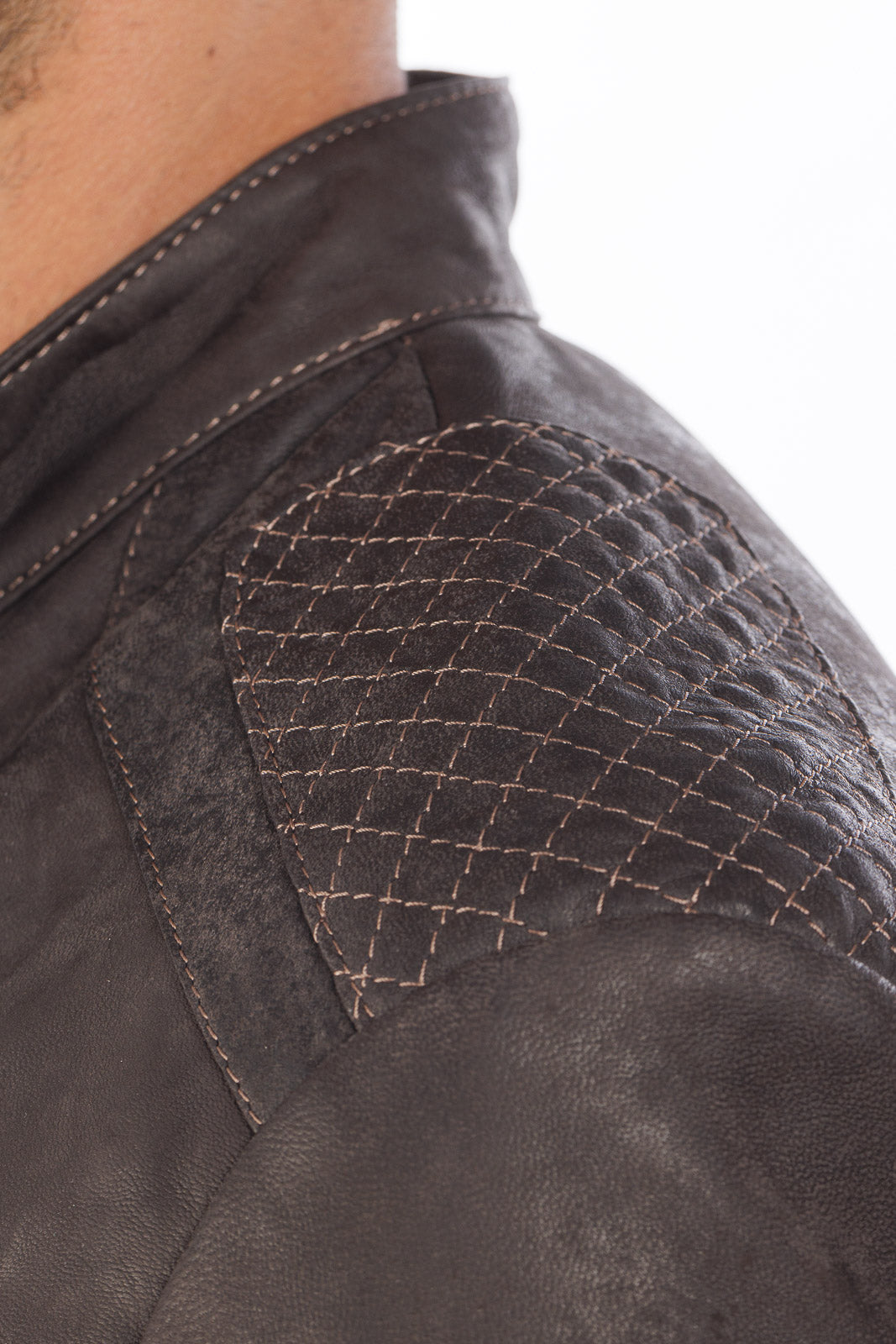 Giacca in pelle testa di moro vintage naturale con zip Triumph