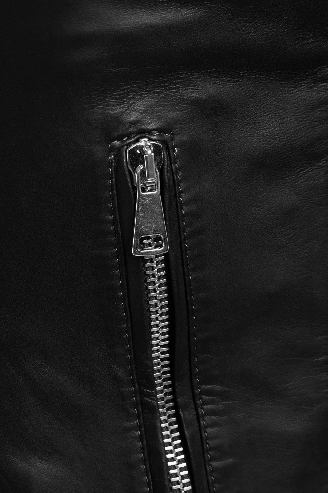 Giacca in pelle con zip PIT nero con lana elasticizzata