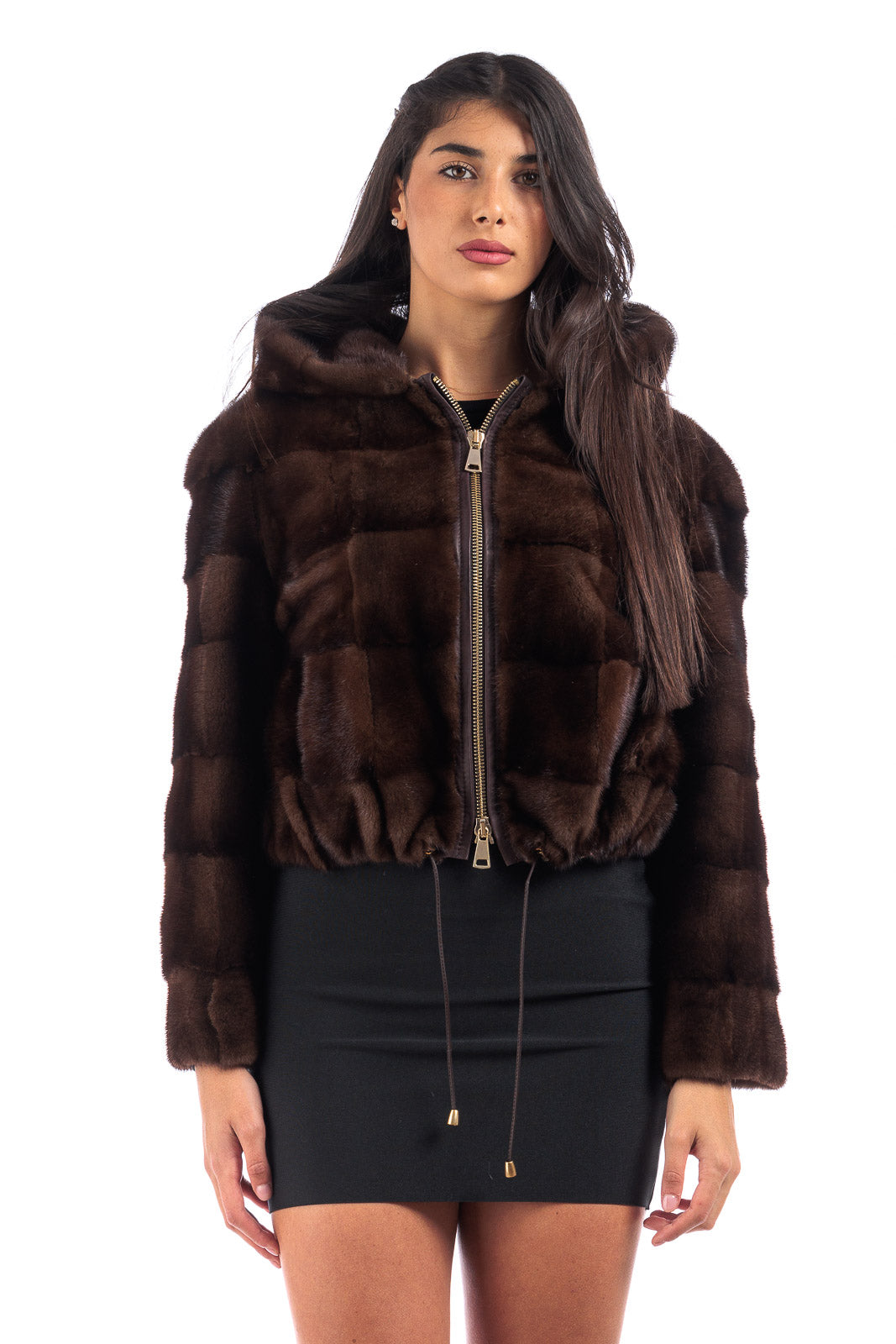 Giacca in pelliccia di Visone demy buff corta con zip e cappuccio