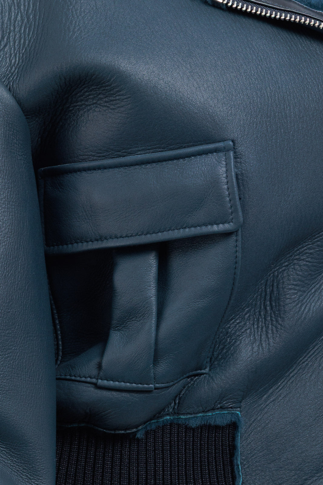 Giacca interamente in montone blu ocean da donna con zip - linea OVER