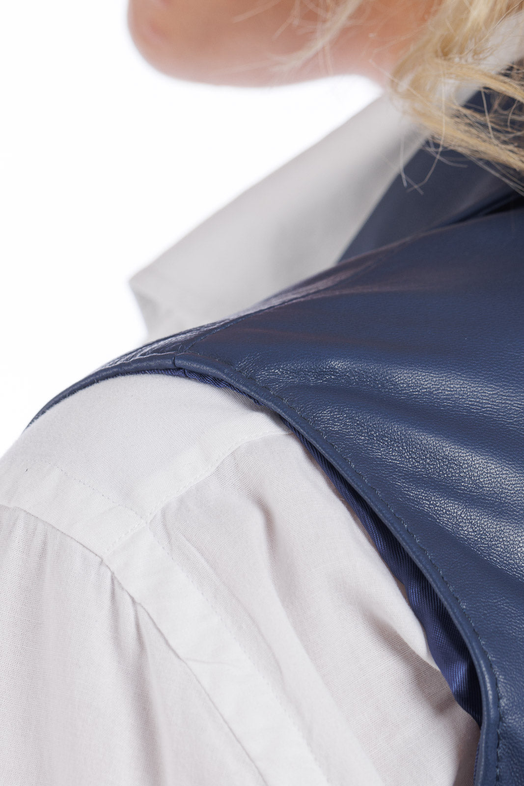 Giacca smanicato in pelle donna blu