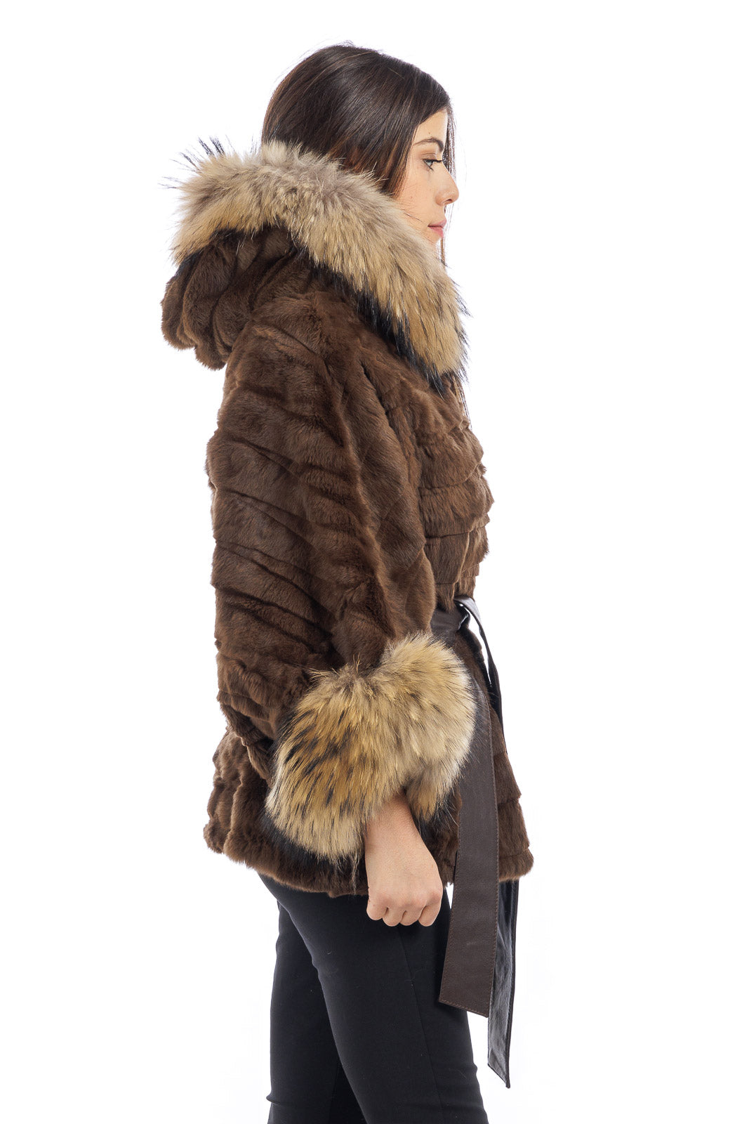 Mantella in Lapin marrone con cintura annodata in pelle
