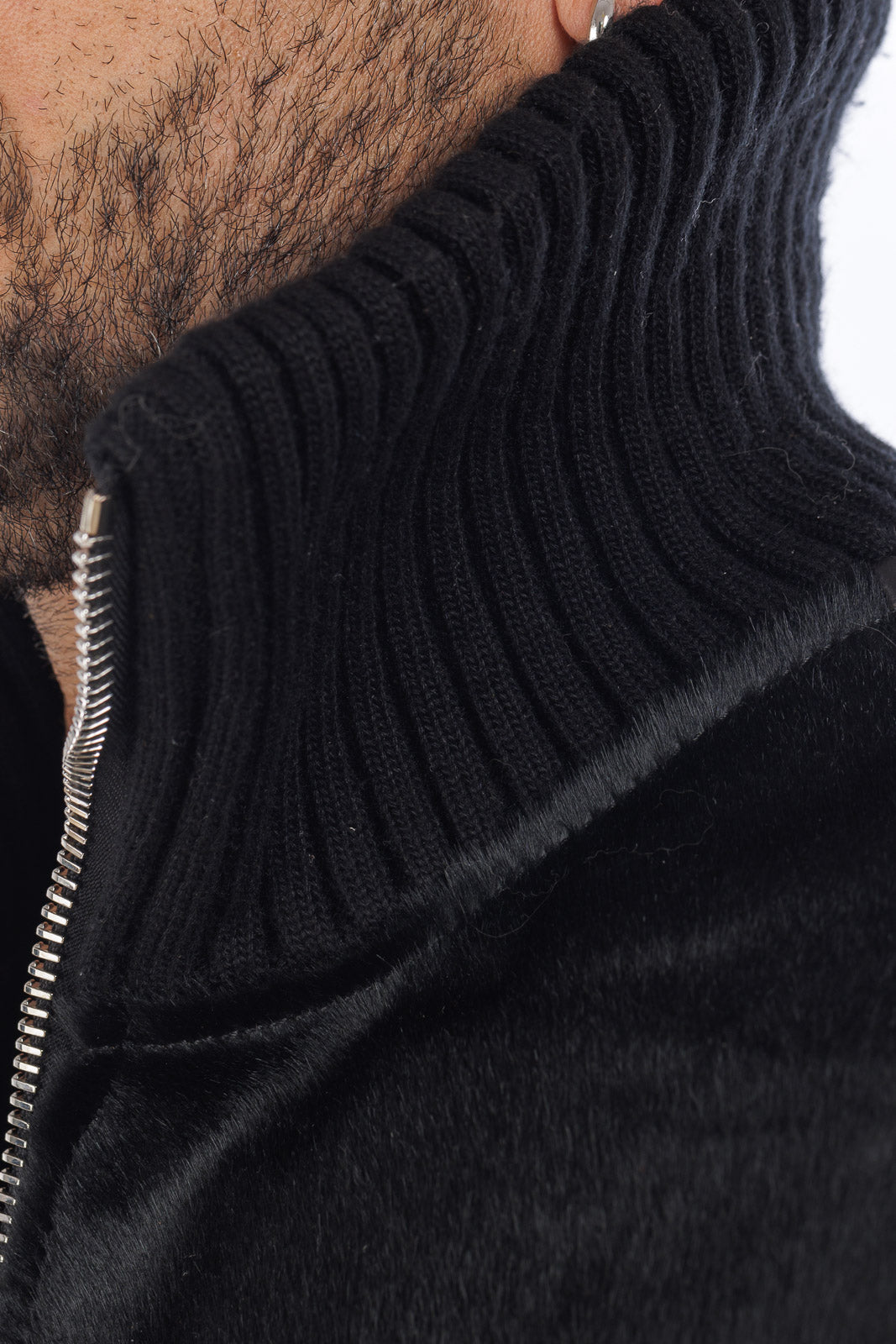 Bomber di cavallino nero con zip