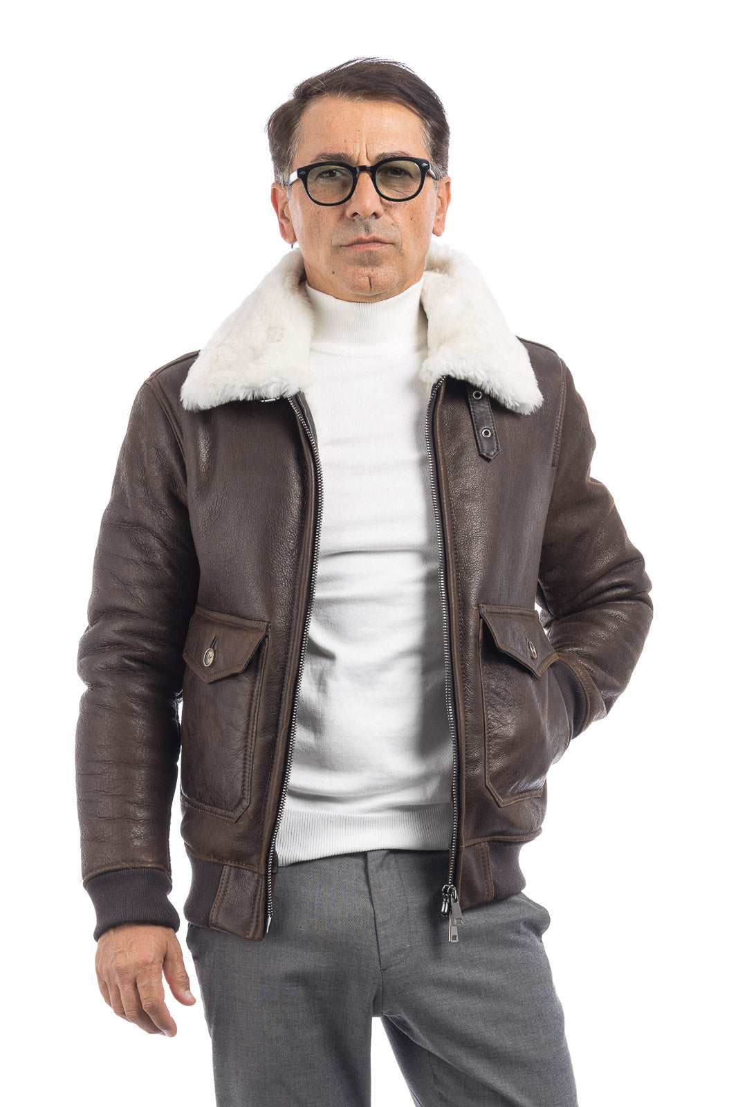 Bomber interamente in montone marrone pelo bianco con zip VAST