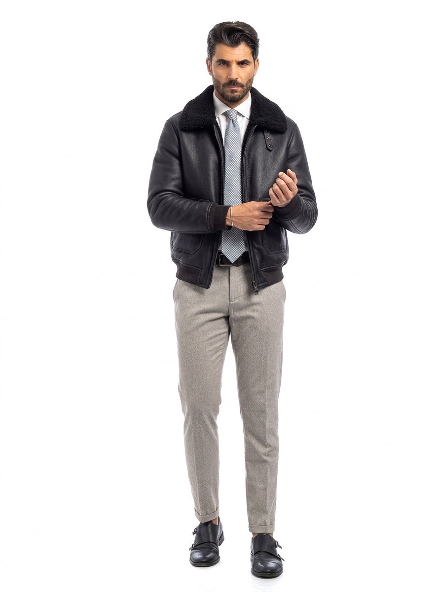 Bomber interamente in montone nero pelo nero con zip VAST