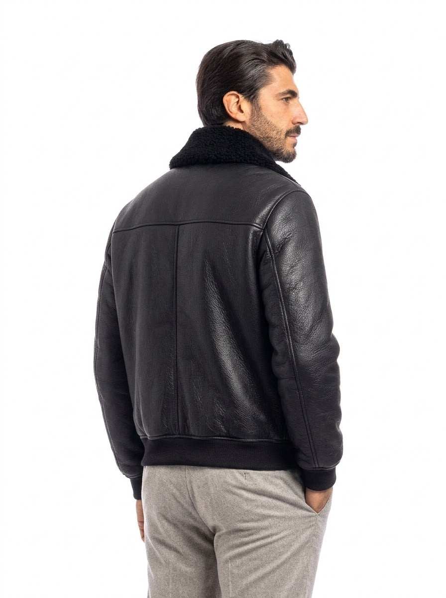 Bomber interamente in montone nero pelo nero con zip VAST