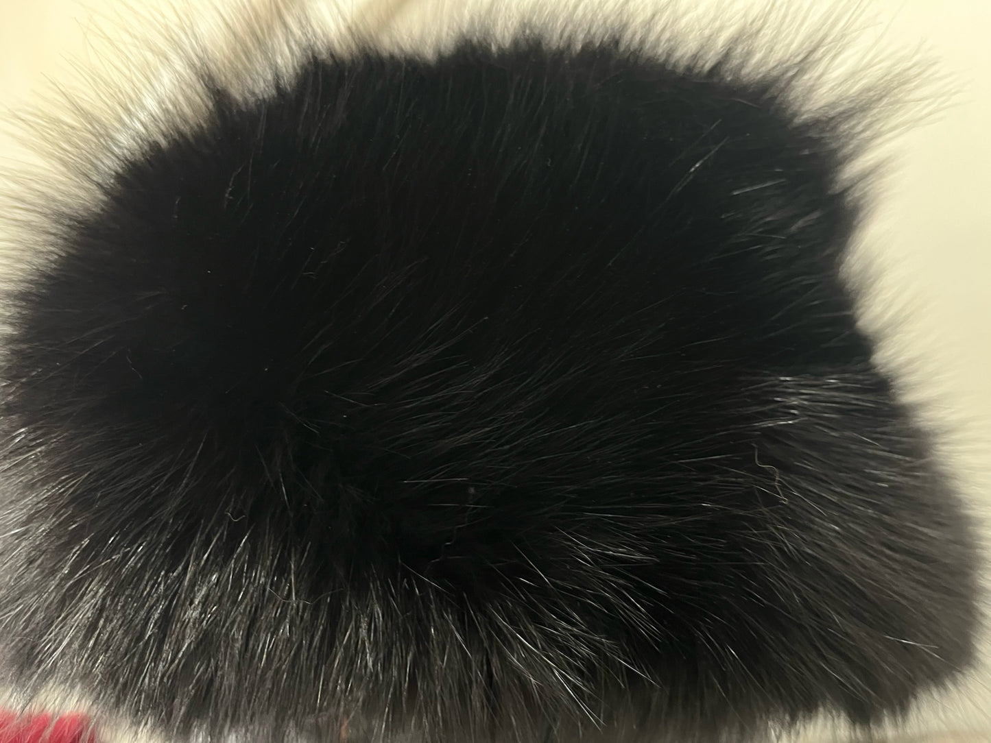 Colbacco in pelliccia di volpe nero